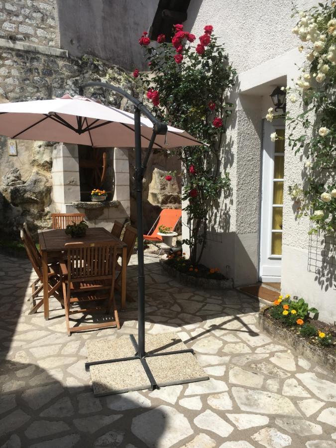 Les Mesanges Bed & Breakfast Bourré Exterior photo